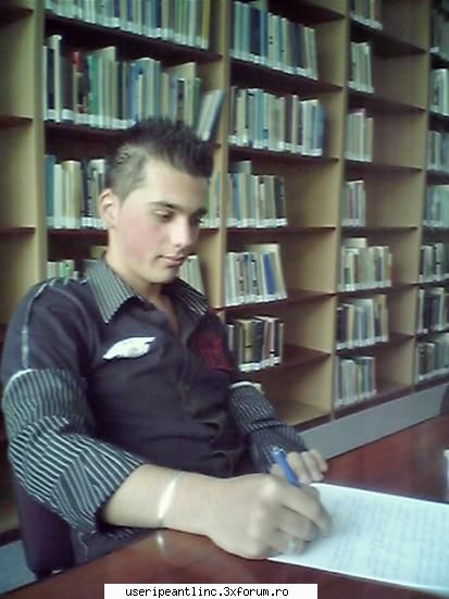 salutare omenire! :hi:
eu sunt iulian din cartierul traian. de fapt ma stiti foarte bine de pe hub.